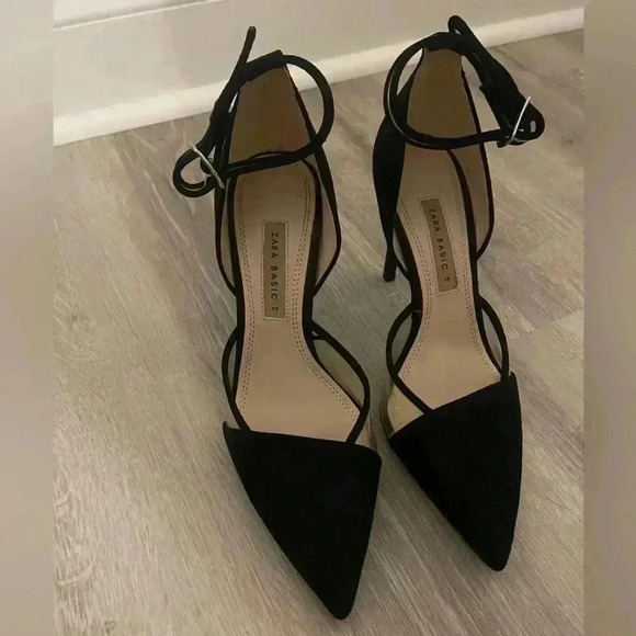 ZARA Black Pumps Basic Style 8.5 - Picture 1 of 8